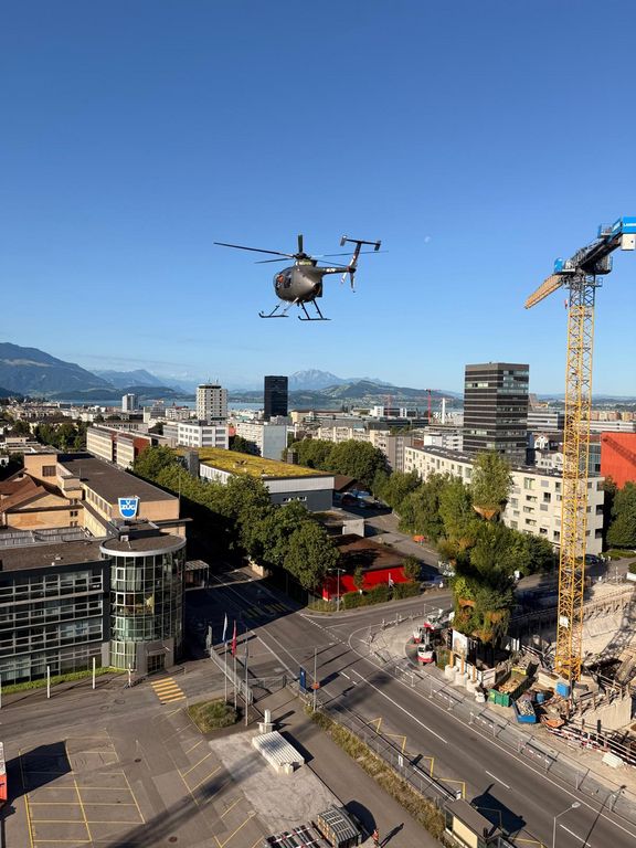 Materialtransport mit dem Helikopter